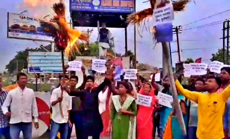 Protest against making Anupama Singh Congress candidate in Dhanbad