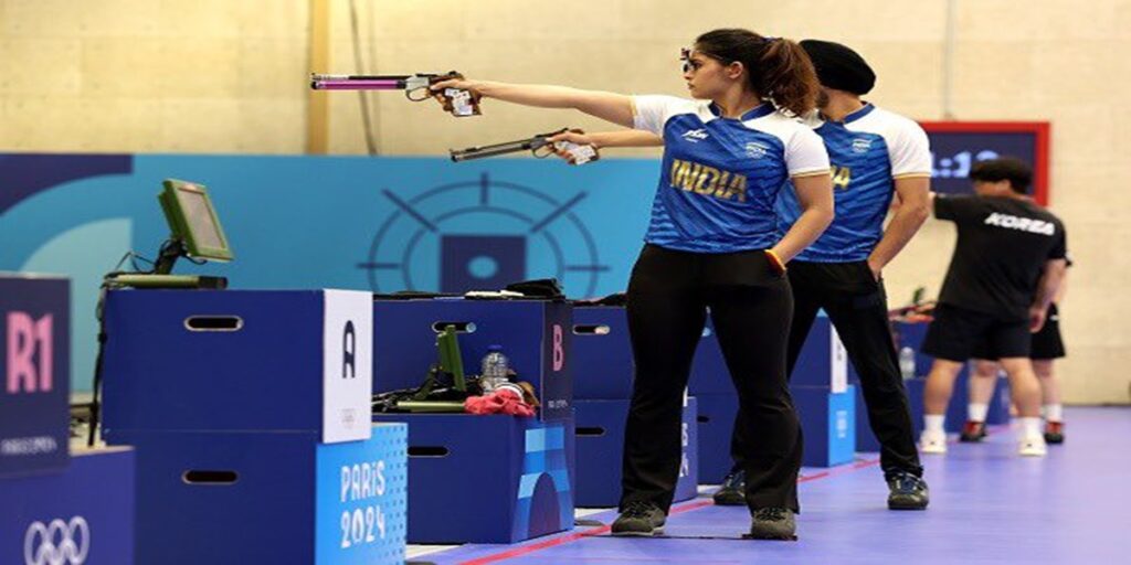 Manu Bhaker becomes the first Indian woman to win 2 medals in one Olympics