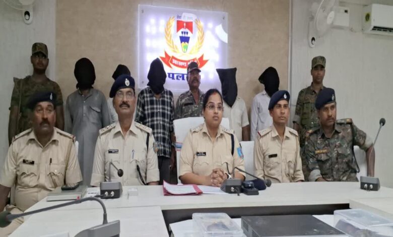 Six members of the dacoit gang of Bihar-Jharkhand arrested, the leader of the gang is the area commander of TSPC