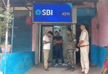 ATM machine cut with gas cutter, theft worth lakhs of rupees