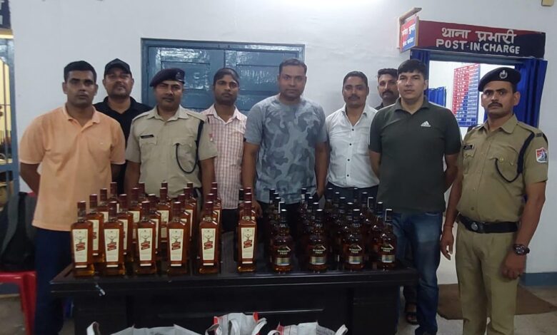 43 bottles of liquor seized at Hatia railway station